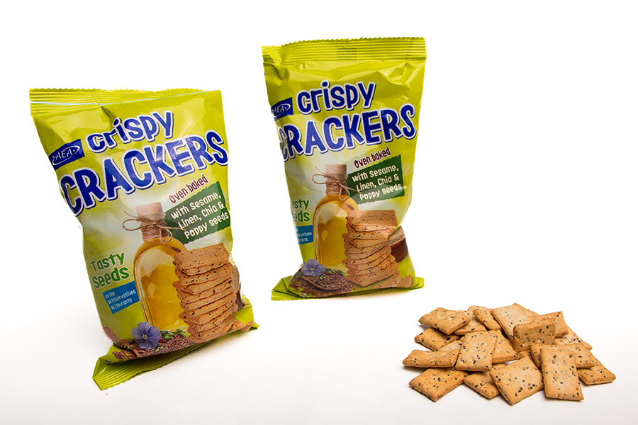Crackers with seeds 3